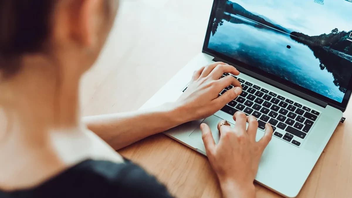 Currículo para auxiliar administrativo: exemplos e habilidades
